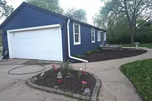 1705 S Calhoun Rd, New Berlin, WI 53151 - Photo 2