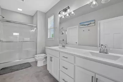 1018  Cascade Cir, Hartford, WI 53027 - Photo 18