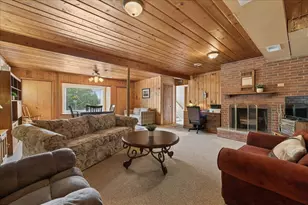 W6086 Water Tower Pl, Walworth, WI 53184 - Photo 12