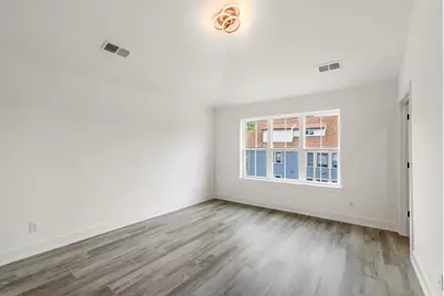 228 E Brown St, Milwaukee, WI 53212 - Photo 14