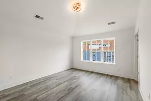 228 E Brown St, Milwaukee, WI 53212 - Photo 14