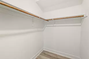 234 E Brown St, Milwaukee, WI 53212 - Photo 12
