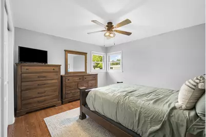 8001 W Whitaker Ave, Greenfield, WI 53220 - Photo 18