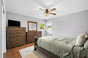 8001 W Whitaker Ave, Greenfield, WI 53220 - Photo 18