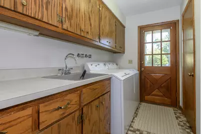 524  Park Crest Dr, Thiensville, WI 53092 - Photo 6