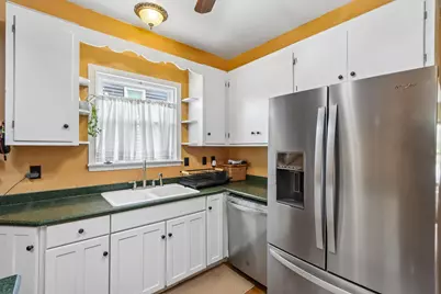 3866 E Armour Ave, Cudahy, WI 53110 - Photo 12