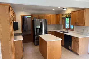 241 Quail Cir, West Bend, WI 53095 - Photo 4
