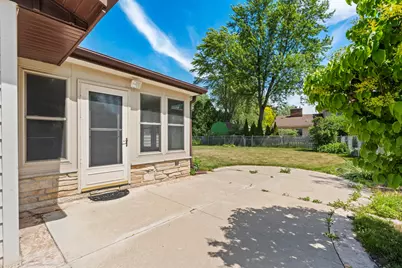 13885 W Crawford Dr, New Berlin, WI 53151 - Photo 28