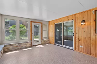 13885 W Crawford Dr, New Berlin, WI 53151 - Photo 12