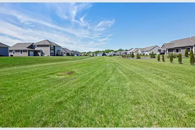 W223N4688  Seven Oaks Dr, Pewaukee, WI 53072 - Photo 36