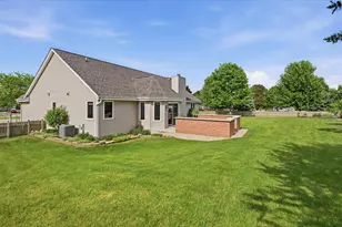 944 Bluebird Ct, Hartford, WI 53027 - Photo 40