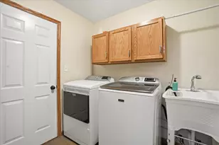 944 Bluebird Ct, Hartford, WI 53027 - Photo 26