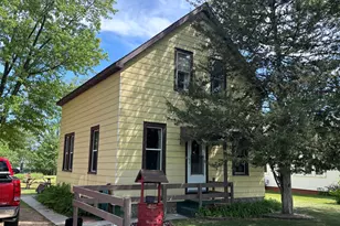 2707 Boschert St, Shelby, WI 54601 - Photo 2