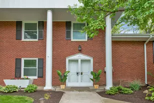 1435 Victoria Circle, Elm Grove, WI 53122 - Photo 8