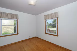 1520 Menomonee Ave, South Milwaukee, WI 53172 - Photo 18