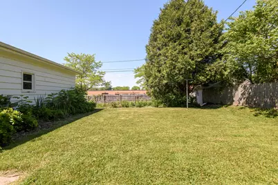 1520  Menomonee Ave, South Milwaukee, WI 53172 - Photo 32