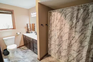 912 Packer Dr, Holmen, WI 54636 - Photo 24