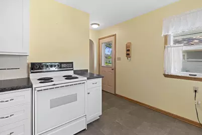 1420  Neenah St, Watertown, WI 53094 - Photo 12
