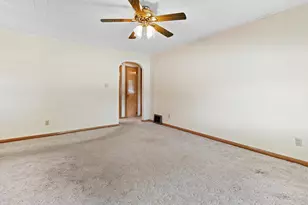 1420 Neenah St, Watertown, WI 53094 - Photo 4