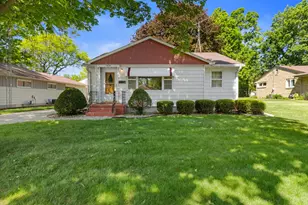 1420 Neenah St, Watertown, WI 53094 - Photo 1