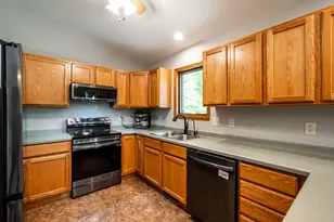 1342 Valley View Rd, Hartford, WI 53027 - Photo 12