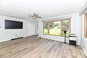 3663 E Obrien Rd, Oak Creek, WI 53154 - Photo 10