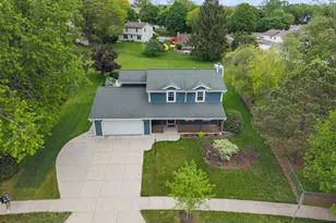 3106 Rolling Ridge Dr, Waukesha, WI 53188 - Photo 2