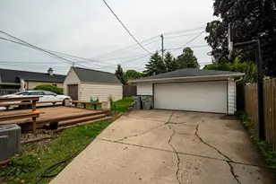 2940 N 73rd St, Milwaukee, WI 53210 - Photo 28