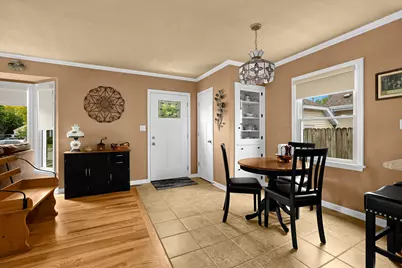 348  24th St, La Crosse, WI 54601 - Photo 2