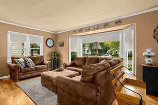 348 24th St, La Crosse, WI 54601 - Photo 4