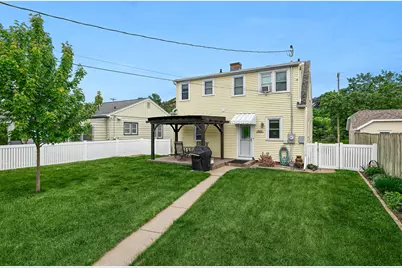 348  24th St, La Crosse, WI 54601 - Photo 22
