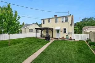 348 24th St, La Crosse, WI 54601 - Photo 22