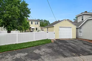 348 24th St, La Crosse, WI 54601 - Photo 26