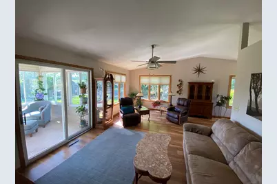 717  Mark St, West Salem, WI 54669 - Photo 12