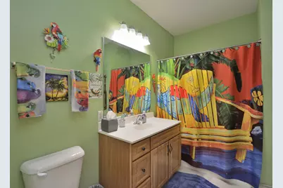 N74W13737  Appleton Ave #116, Menomonee Falls, WI 53051 - Photo 32