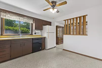 2833  Ohio St, Racine, WI 53405 - Photo 8