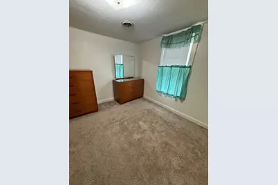 1705 S 71st St #1707, West Allis, WI 53214 - Photo 16