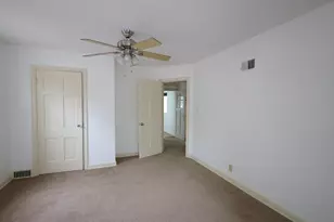 4872 N 40th St, Milwaukee, WI 53209 - Photo 8