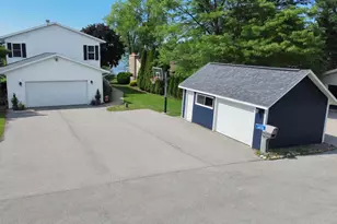 6058 Shady Ln, Hartford, WI 53027 - Photo 6