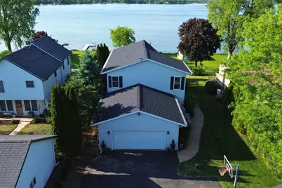 6058  Shady Ln, Hartford, WI 53027 - Photo 8