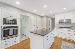 720 W Clovernook Ln, Glendale, WI 53217 - Photo 12
