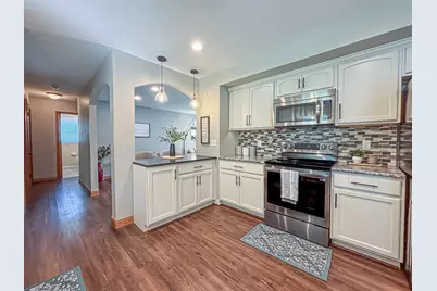 21660  Mayrose Blvd, Brookfield, WI 53045 - Photo 14
