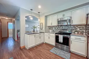 21660 Mayrose Blvd, Brookfield, WI 53045 - Photo 14