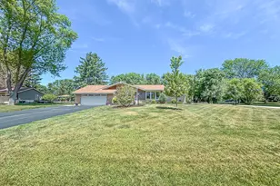 21660 Mayrose Blvd, Brookfield, WI 53045 - Photo 2