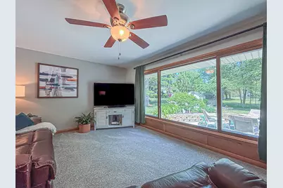 21660  Mayrose Blvd, Brookfield, WI 53045 - Photo 24