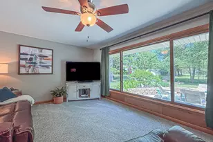 21660 Mayrose Blvd, Brookfield, WI 53045 - Photo 24