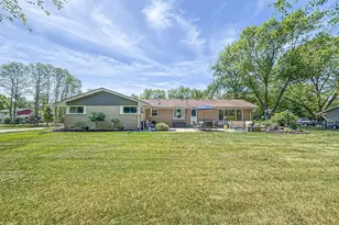 21660 Mayrose Blvd, Brookfield, WI 53045 - Photo 44