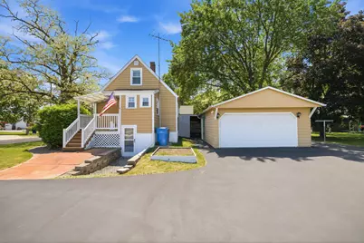 1178 N Fourth St, Watertown, WI 53098 - Photo 1