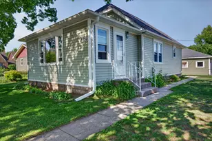 305 1st Ave, Holmen, WI 54636 - Photo 1