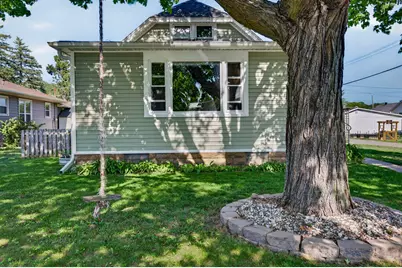 305  1st Ave, Holmen, WI 54636 - Photo 8